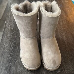Women’s Bailey Bow Uggs